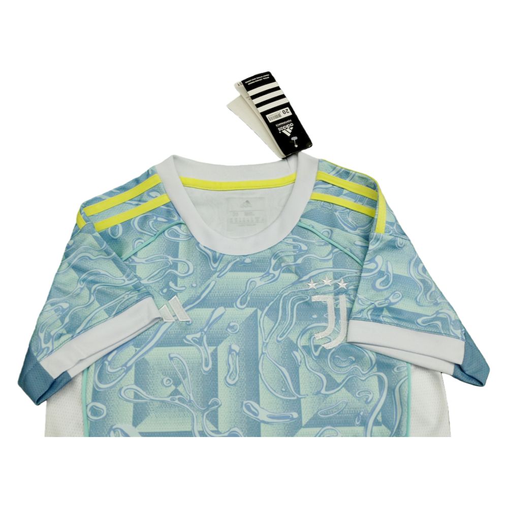 Kids Juventus 2025/26 Away Kit - Image 5