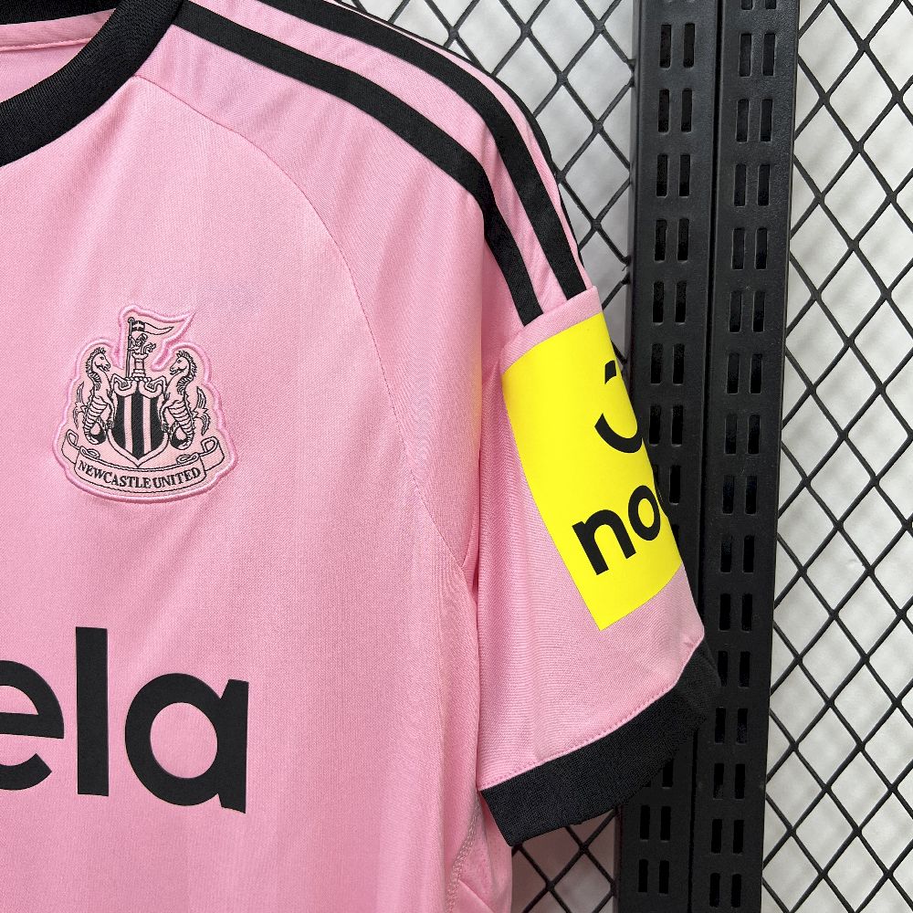 Mens Newcastle United 2025/26 Goalkeeper Jersey - Image 5