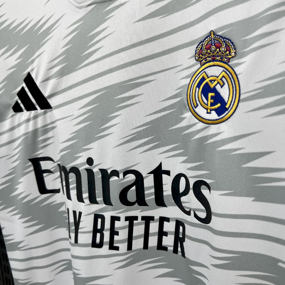 Mens Real Madrid 2025/26 Pre-Match Jersey - Image 4