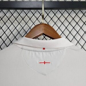 Retro 2005 England home Long sleeve 9