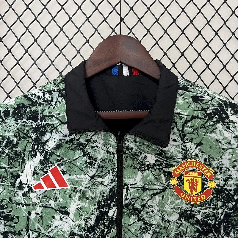 Manchester United 2024 Reversible Jacket – Bild 8