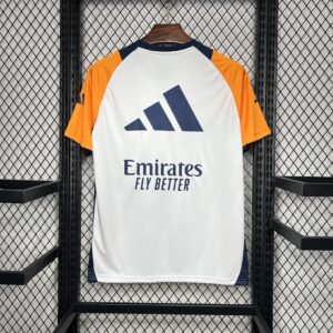 Alternative Ansicht von Mens Real Madrid 2024/25 Pre-Match Jersey