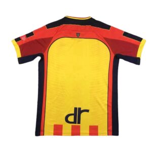 Vue alternative de Mens Lecce 2024/25 Home Jersey