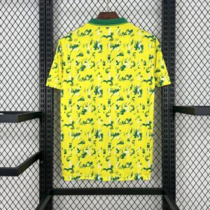 Vista alternativa de Retro Norwich City FC 1992/94 Home Jersey