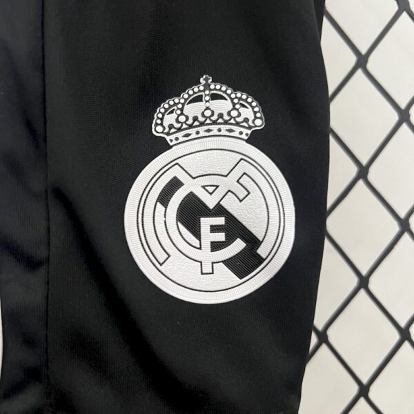 Real Madrid 2014/15 Third Kids Retro Jersey And Shorts - Image 7