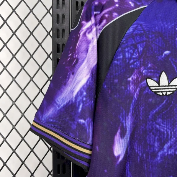 Manchester United 2025/26 Special Edition Purple Jersey - Image 8