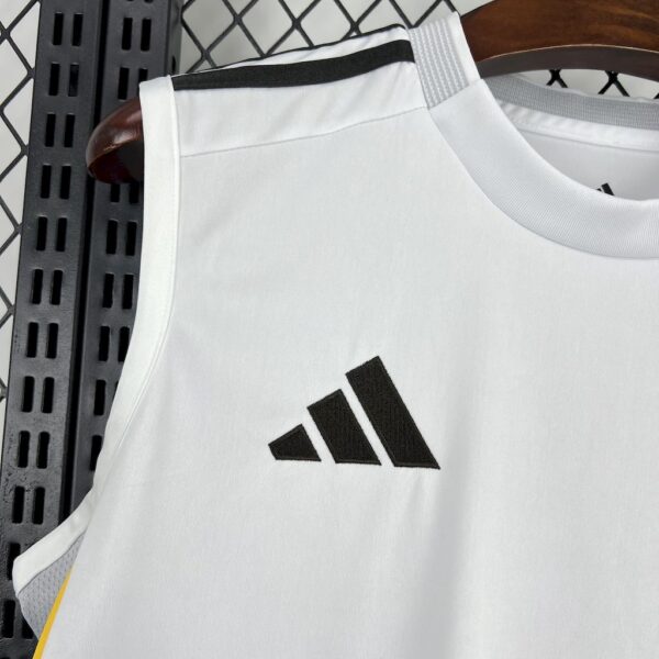 Real Madrid 2025/26 White Jersey - Image 7