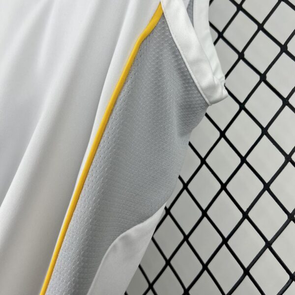 Real Madrid 2025/26 White Jersey - Image 5