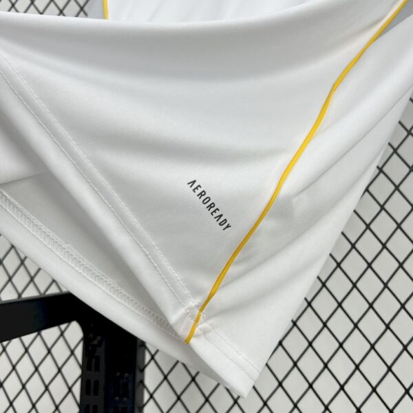 Real Madrid 2025/26 White Jersey - Image 4
