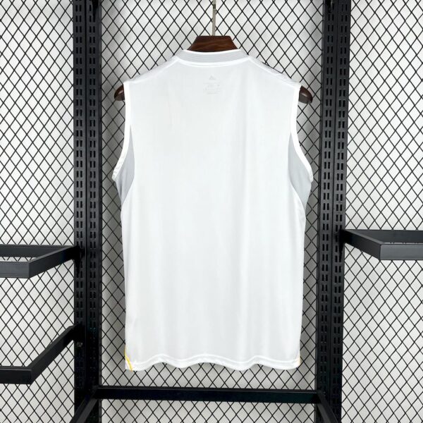 Real Madrid 2025/26 White Jersey - Image 2