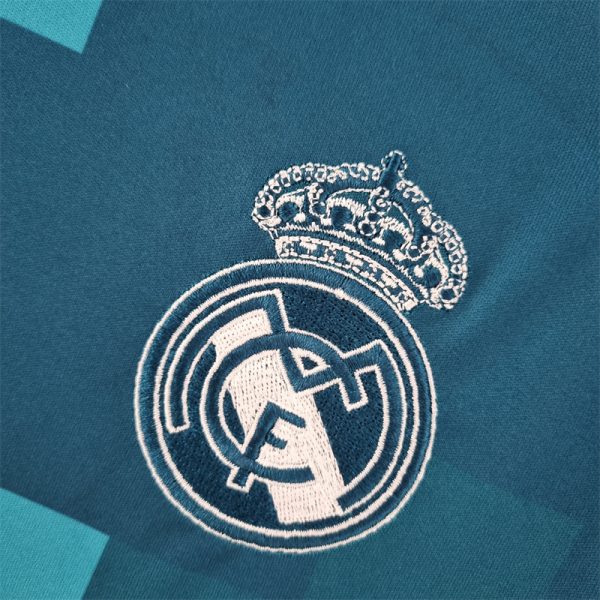 Real Madrid 2017/18 Third Long Sleeves Retro Jersey - Image 5