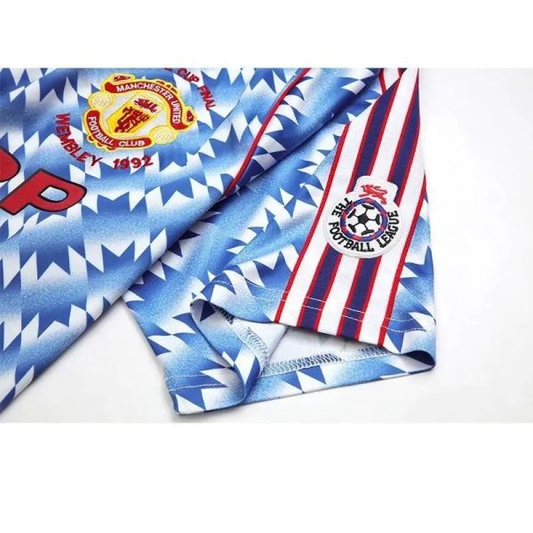 Manchester United 1990/92 Away Retro Jersey - Image 4