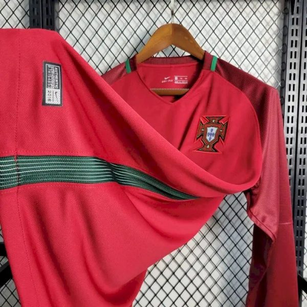 Portugal 2016/17 Home Long Sleeves Retro Jersey - Image 9