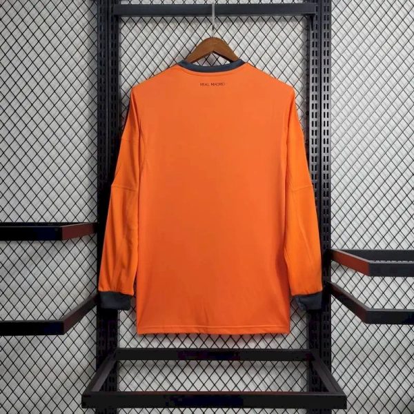 Real Madrid 2013/14 Third Long Sleeves Retro Jersey - Image 10