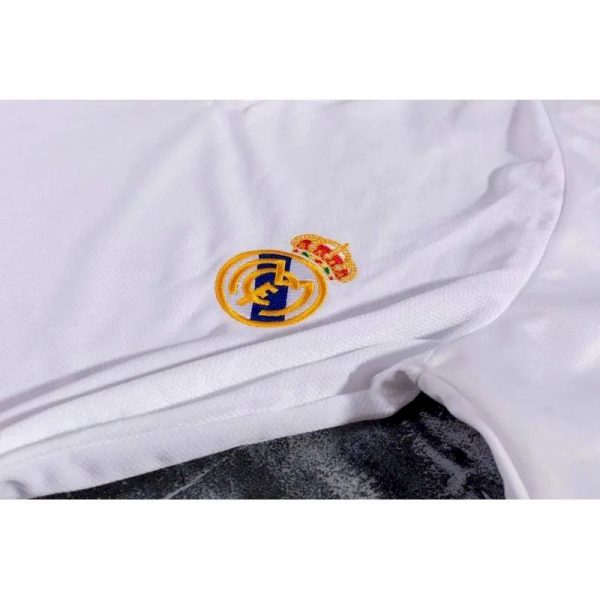 Real Madrid 2001/02 Home Long Sleeves Retro Jersey - Image 6