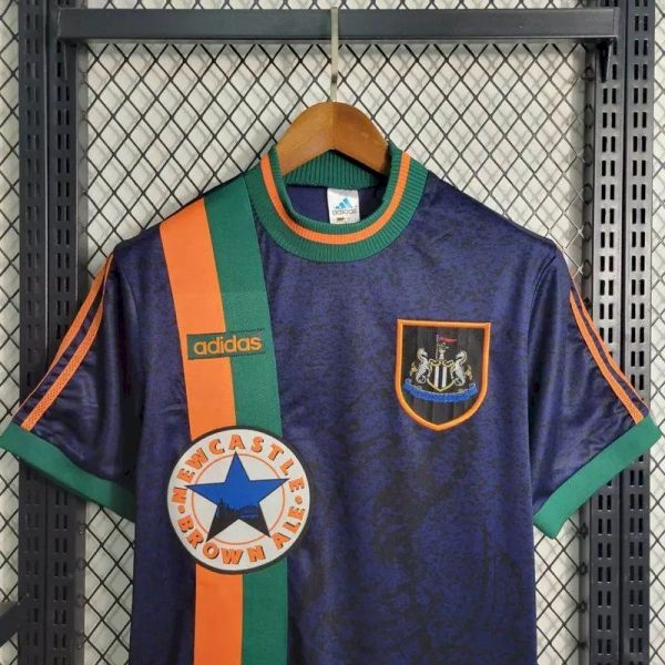 Newcastle United 1997/98 Away Retro Jersey - Image 7