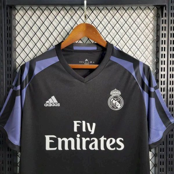 Real Madrid 2016/17 Third Retro Jersey - Image 5