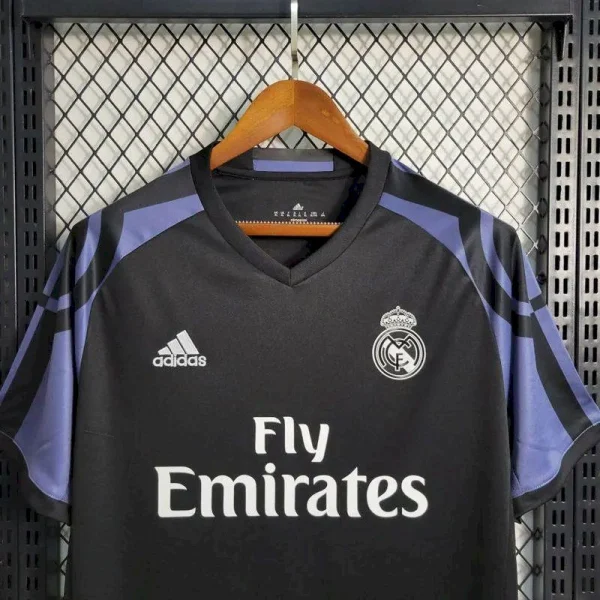 Real Madrid 2016/17 Third Retro Jersey - Image 5