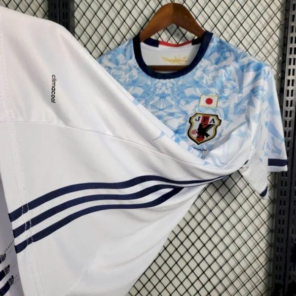 Japan 2016/17 Away Retro Jersey - Image 6
