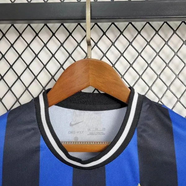 Inter Milan 2009/10 Home Kids Kit - Image 6