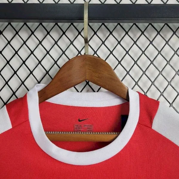 Arsenal 2002/04 Home Kids Kit - Image 7