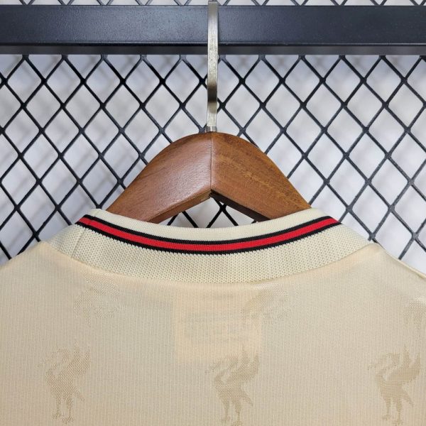 Liverpool 1996/97 Away Retro Jersey - Image 6