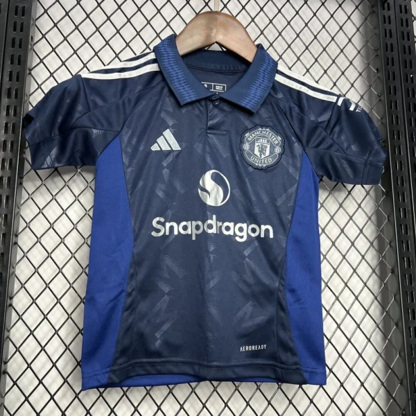 Manchester United 2024/25 Away Kids Kit - Image 5