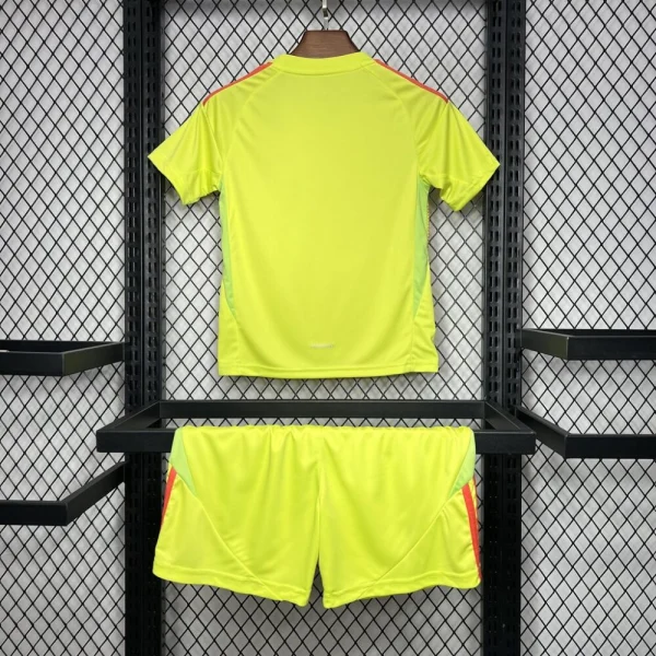 Celtic 2024/25 Goalkeeper Kids Kit - Image 2