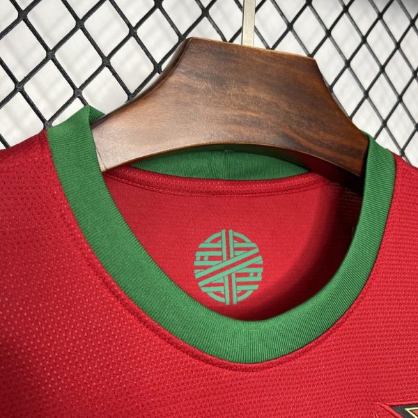 Portugal 2012 Euro Cup Home Retro Jersey - Image 5