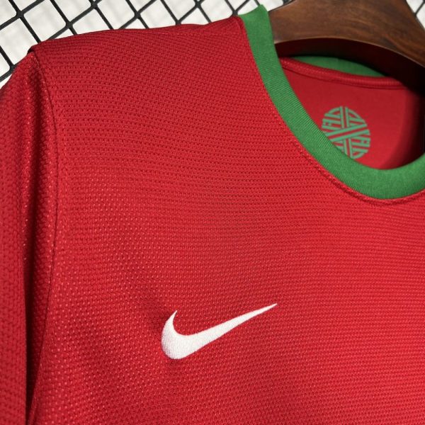 Portugal 2012 Euro Cup Home Retro Jersey - Image 4