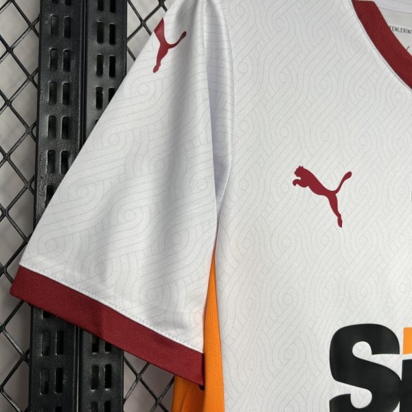Galatasarays 2024/25 Away Jersey - Image 9