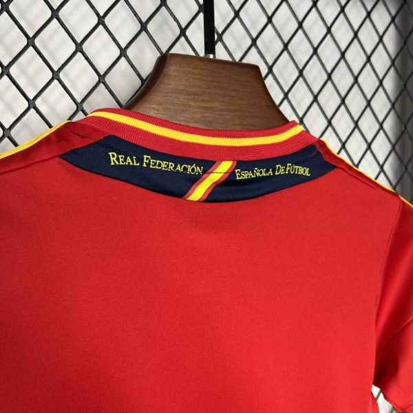 Spain 2012 Home Kids Retro Jersey And Shorts - Image 6