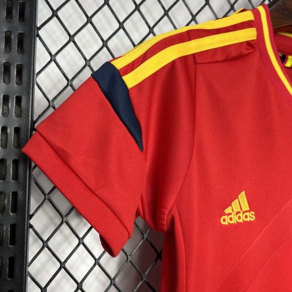 Spain 2012 Home Kids Retro Jersey And Shorts - Image 4