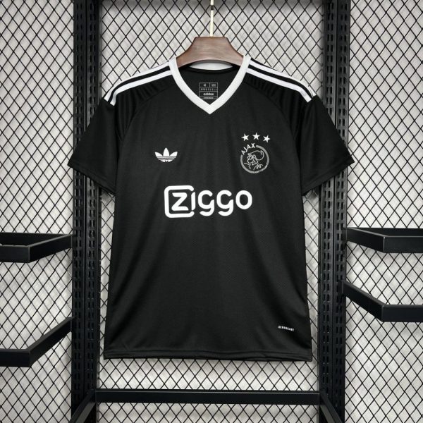 Ajax 2024/25 Training Jersey - Image 3