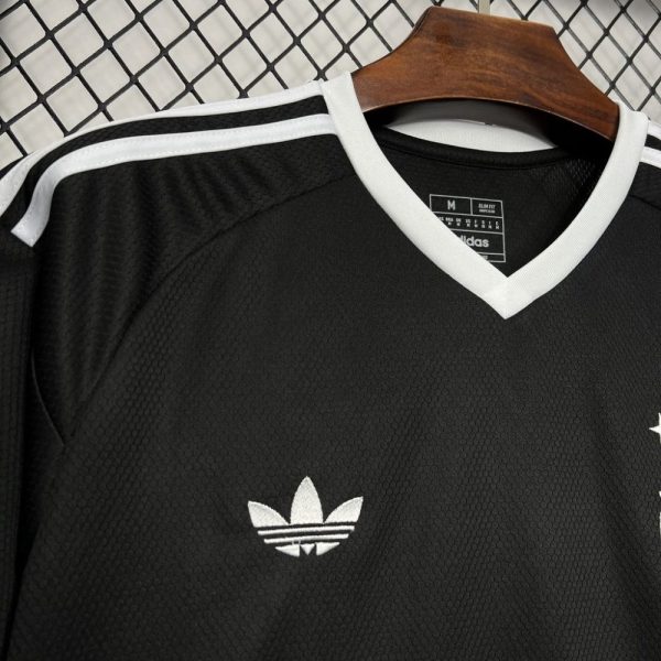 Ajax 2024/25 Training Jersey - Image 4