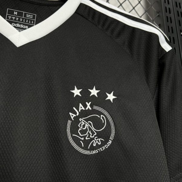 Ajax 2024/25 Training Jersey - Image 5