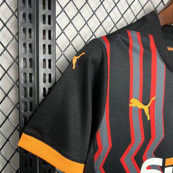 Galatasarays 2024/25 Third Jersey - Image 7