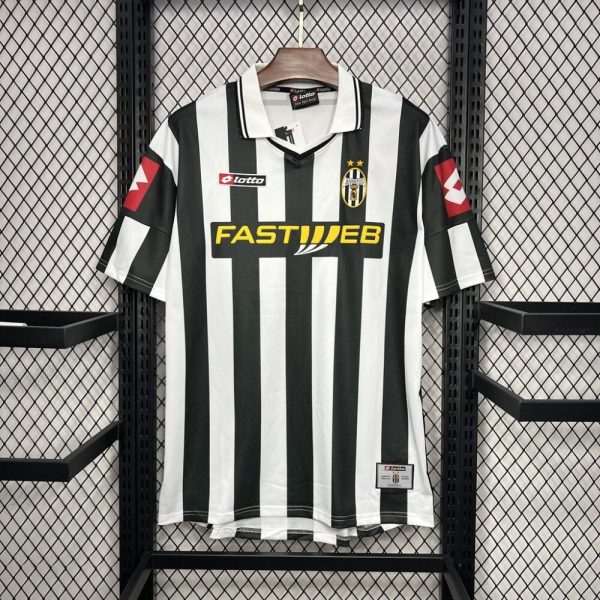 Juventus 2001/02 Home Retro Jersey - Image 8