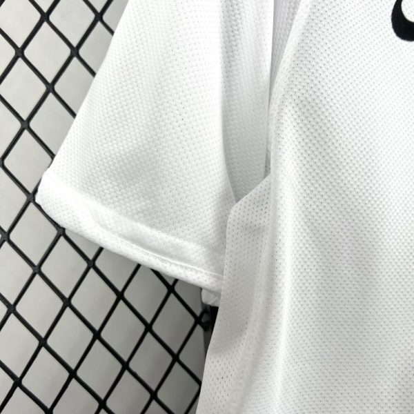 Juventus 2010/11 Away Retro Jersey - Image 6