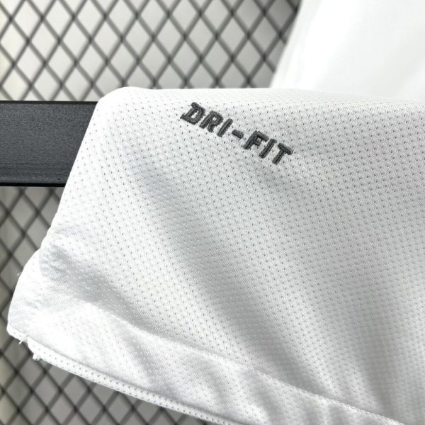 Juventus 2010/11 Away Retro Jersey - Image 5