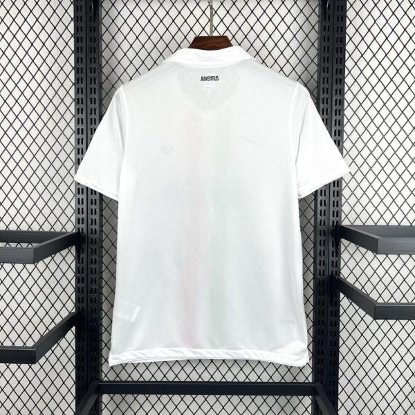 Juventus 2010/11 Away Retro Jersey - Image 2