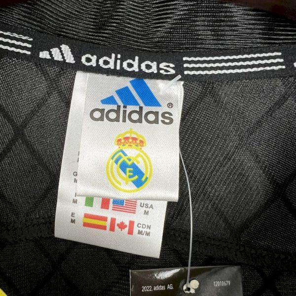 Real Madrid 1999/00 Away Long Sleeves Retro Jersey - Image 10