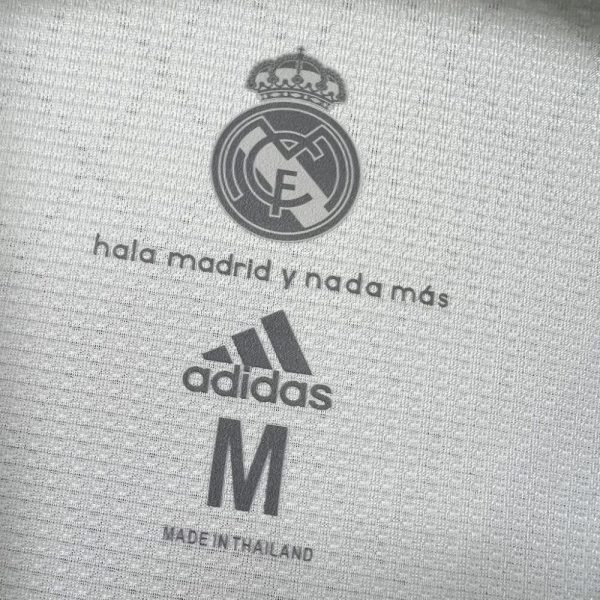Real Madrid 2015/16 Home Retro Jersey - Image 7