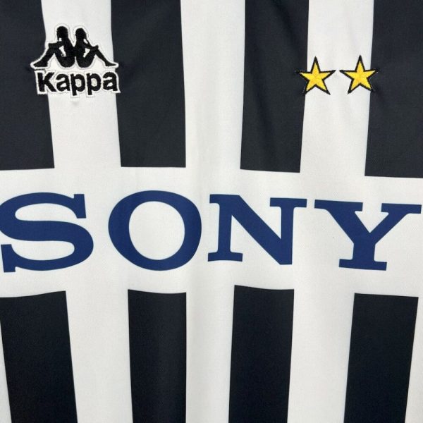 Juventus 1996/97 Home Retro Jersey - Image 4