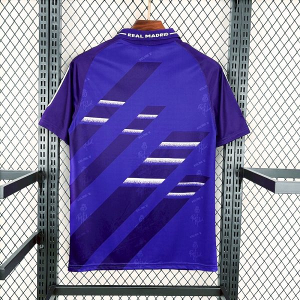 Real Madrid 1994/96 Away Retro Jersey - Image 2