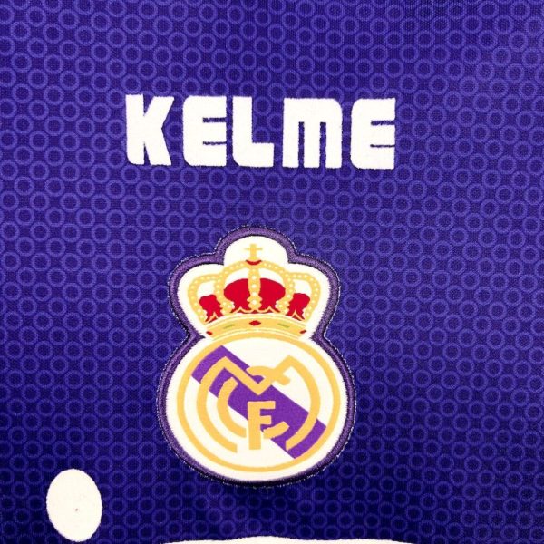 Real Madrid 1997/98 Away Retro Jersey - Image 5