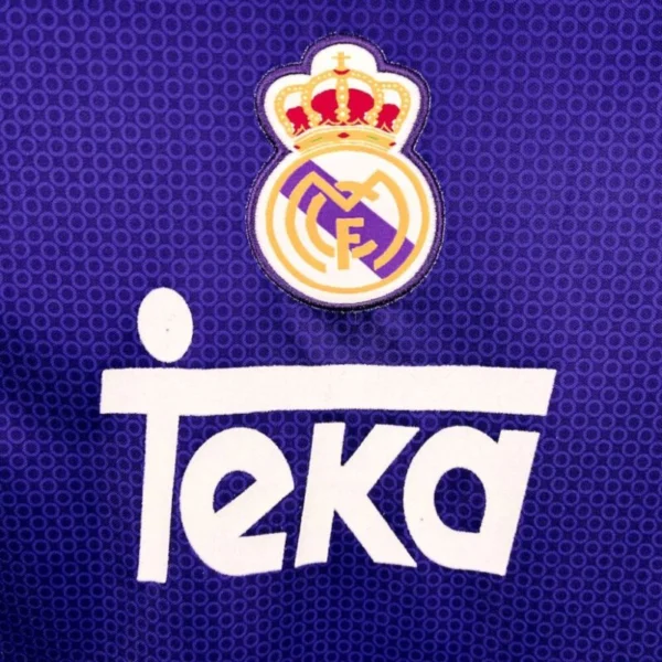 Real Madrid 1997/98 Away Retro Jersey - Image 4