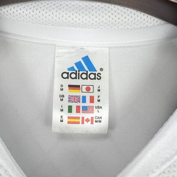 Real Madrid 2004/05 Home Retro Jersey - Image 4