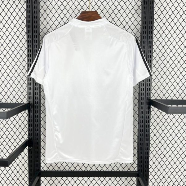 Real Madrid 2004/05 Home Retro Jersey - Image 2