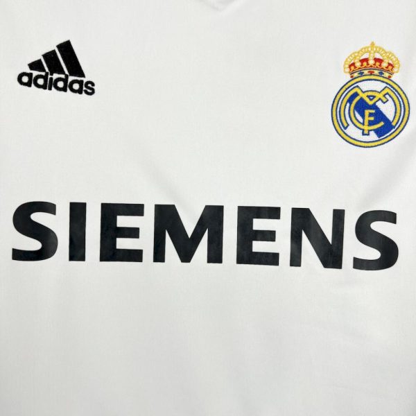 Real Madrid 2005/06 Home Retro Jersey - Image 6